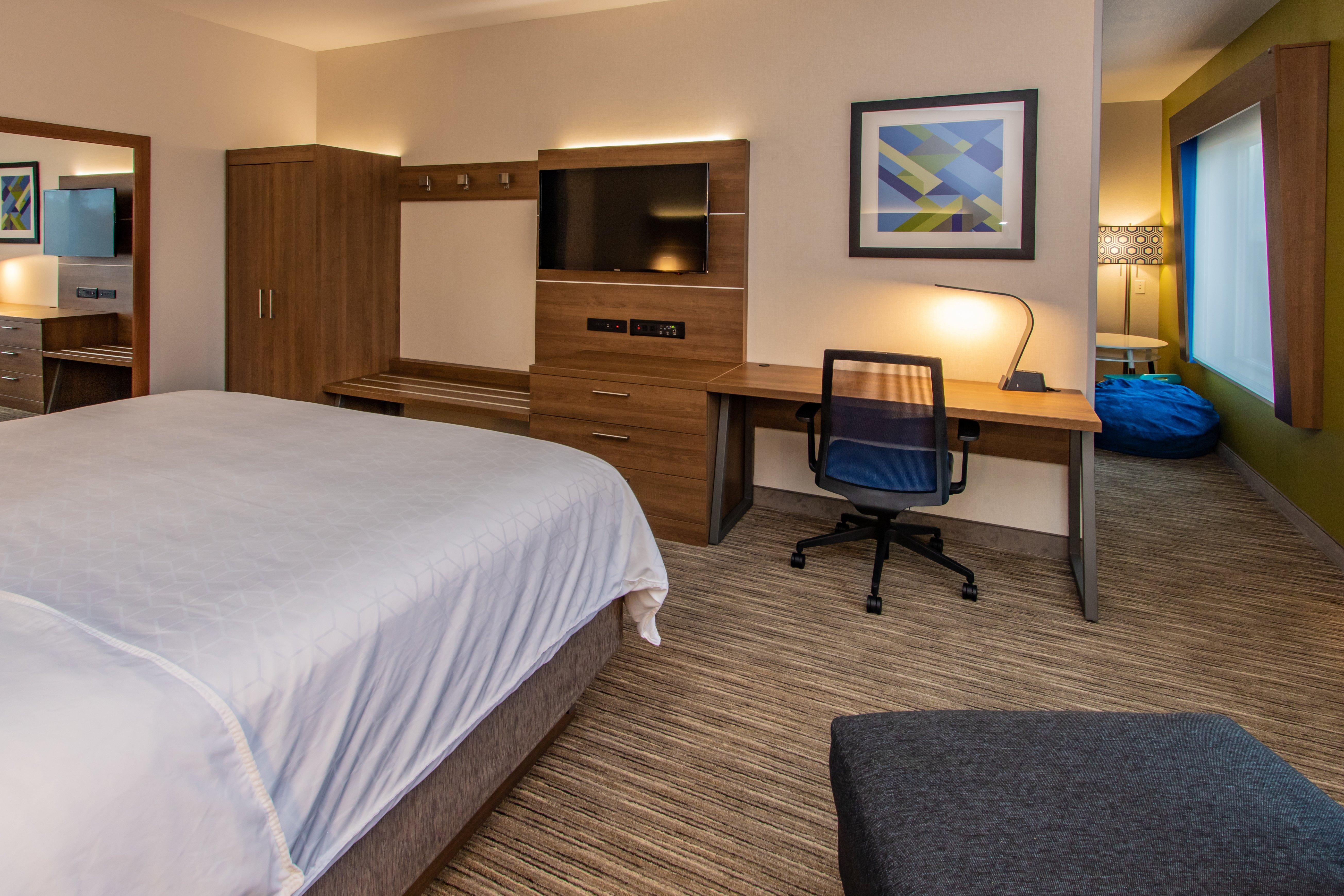 Holiday Inn Express Hotel & Suites Roseville - Galleria Area By Ihg Экстерьер фото