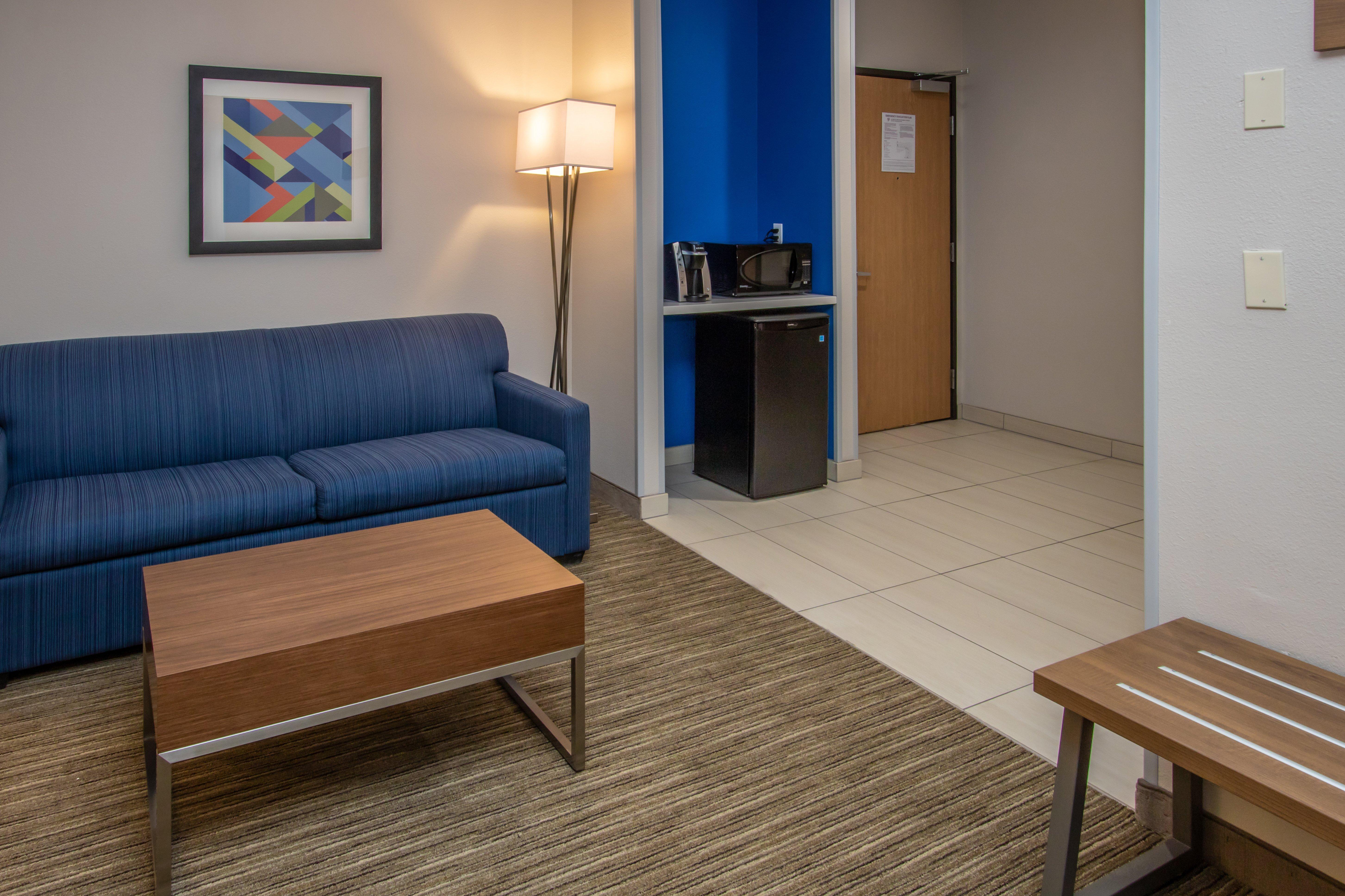 Holiday Inn Express Hotel & Suites Roseville - Galleria Area By Ihg Экстерьер фото