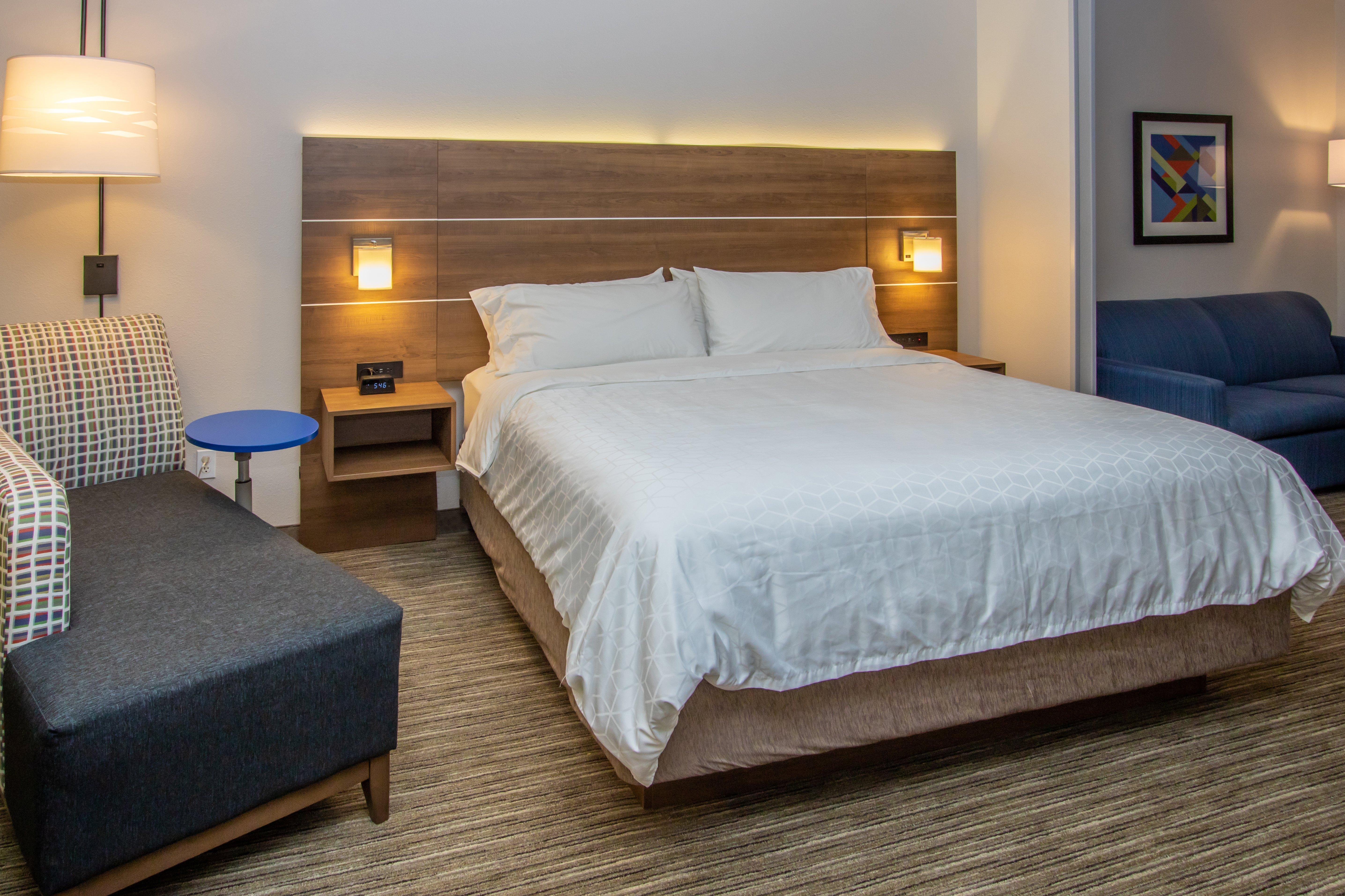 Holiday Inn Express Hotel & Suites Roseville - Galleria Area By Ihg Экстерьер фото