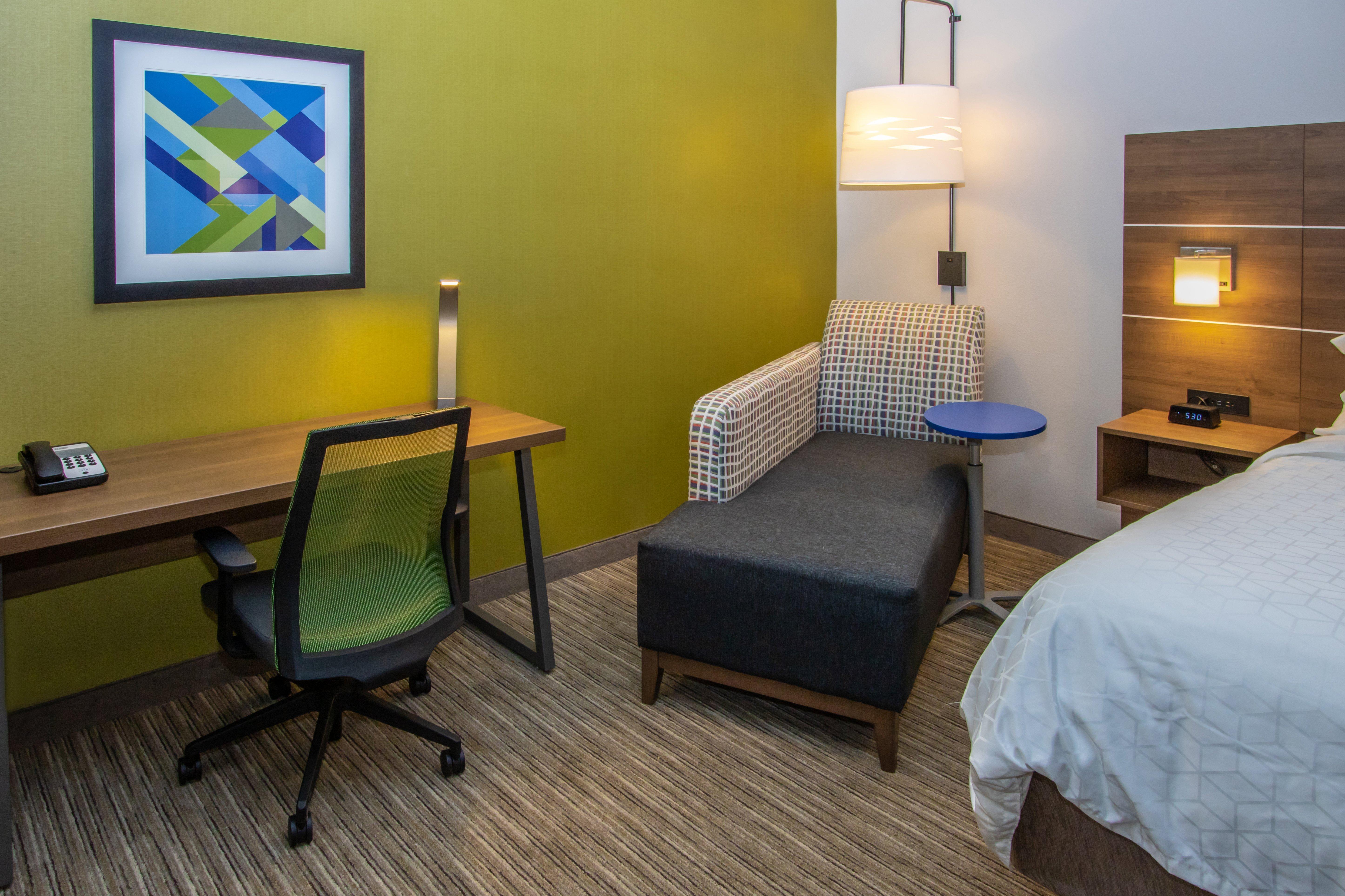 Holiday Inn Express Hotel & Suites Roseville - Galleria Area By Ihg Экстерьер фото