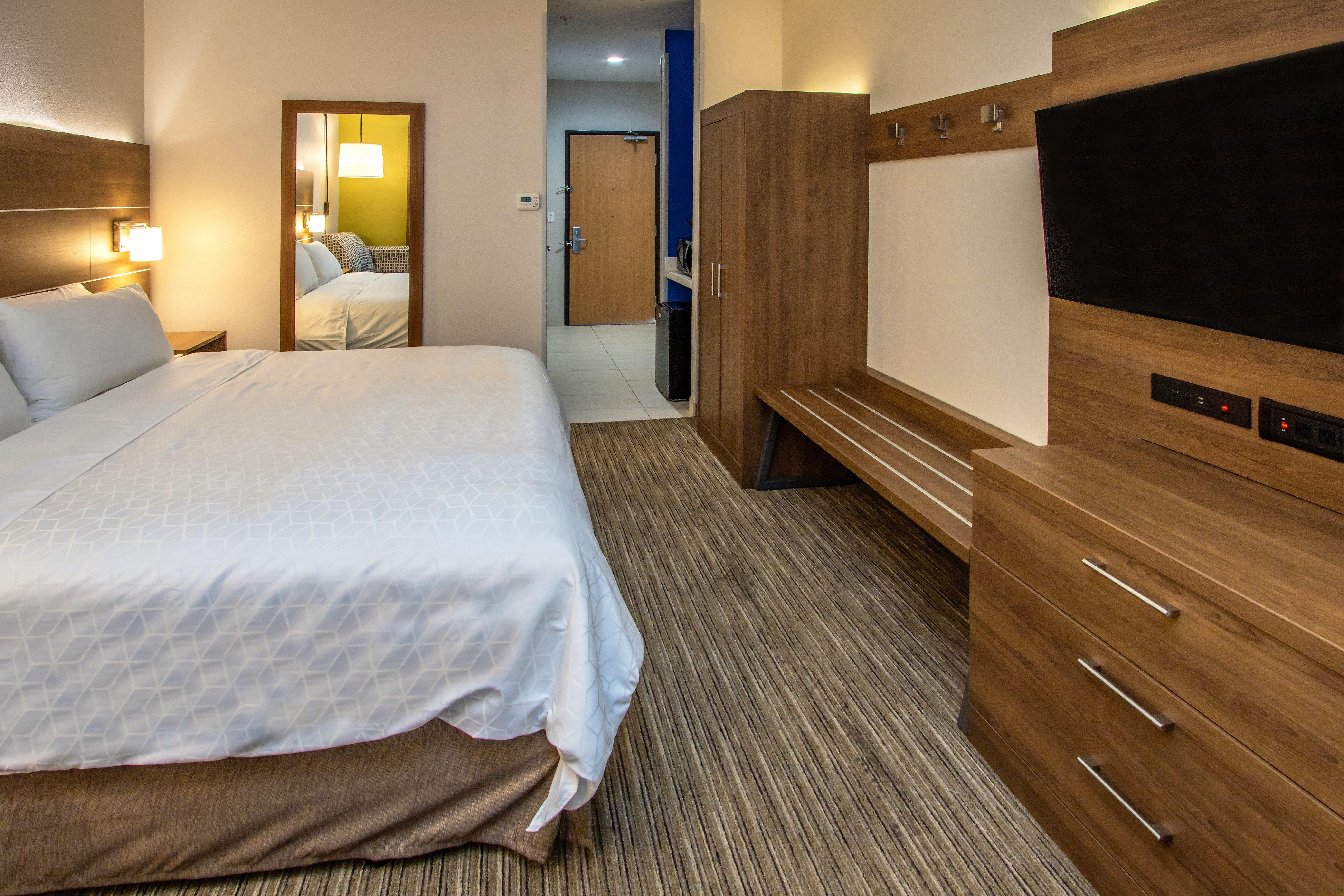 Holiday Inn Express Hotel & Suites Roseville - Galleria Area By Ihg Экстерьер фото