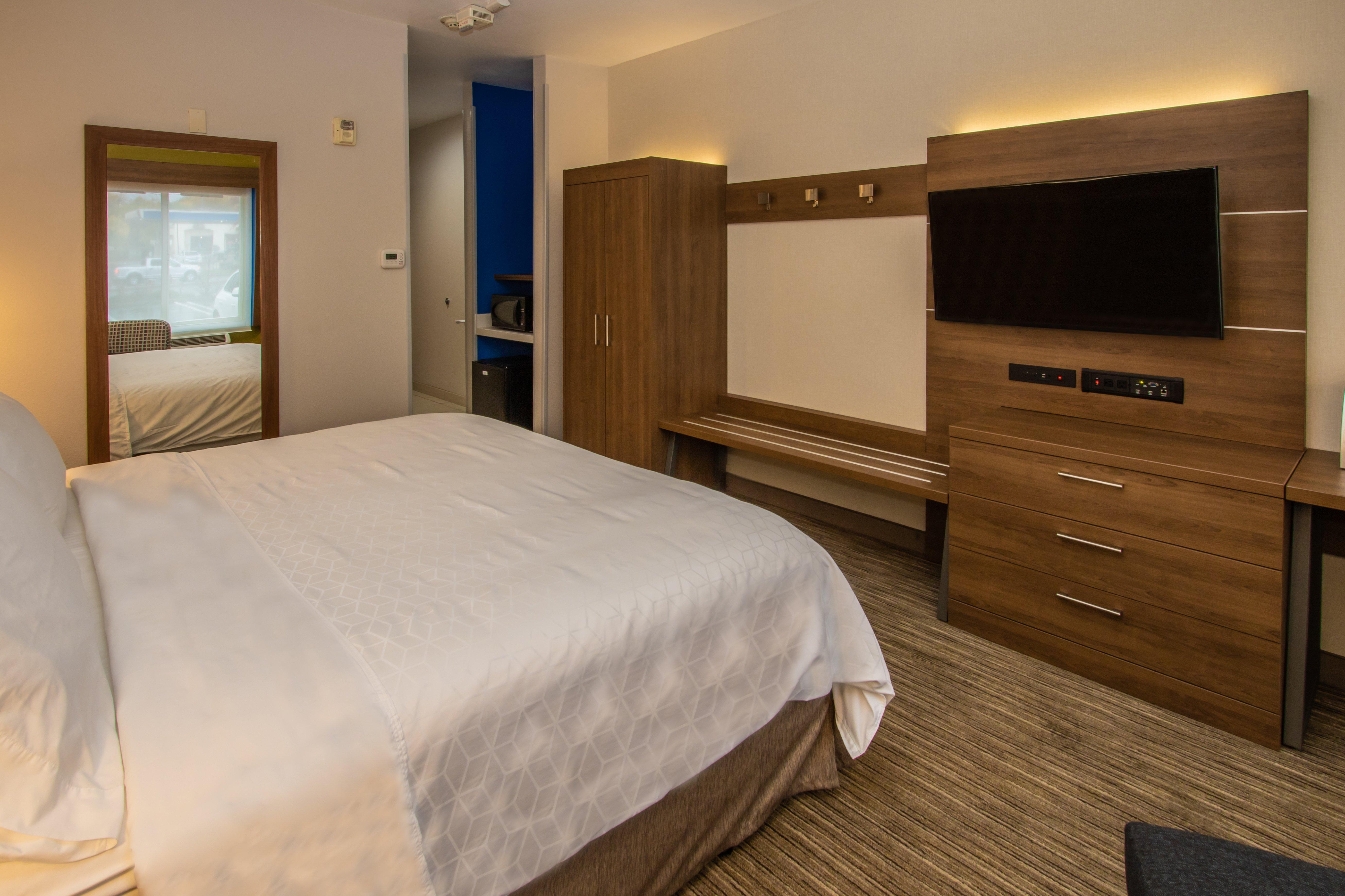 Holiday Inn Express Hotel & Suites Roseville - Galleria Area By Ihg Экстерьер фото