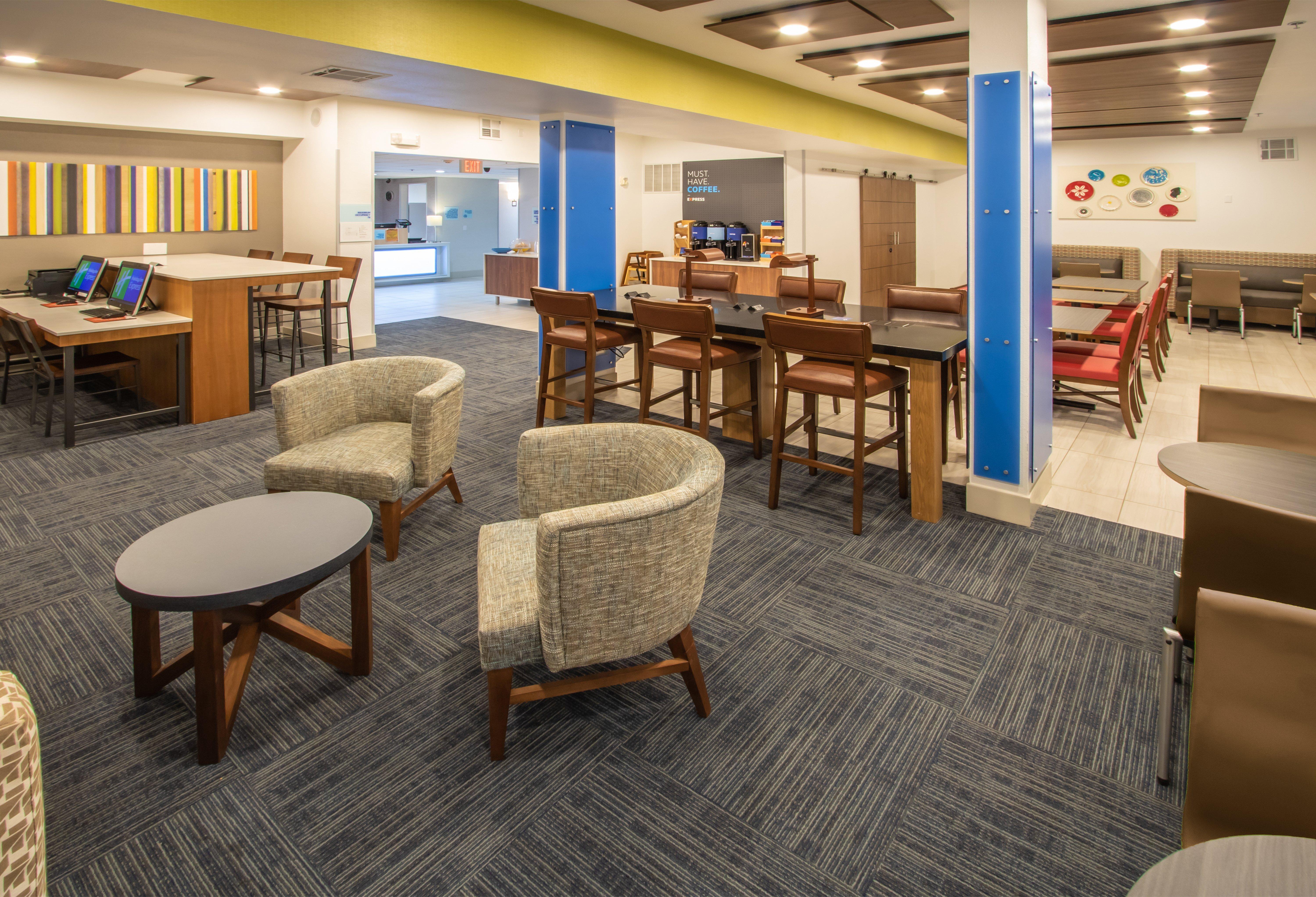 Holiday Inn Express Hotel & Suites Roseville - Galleria Area By Ihg Экстерьер фото