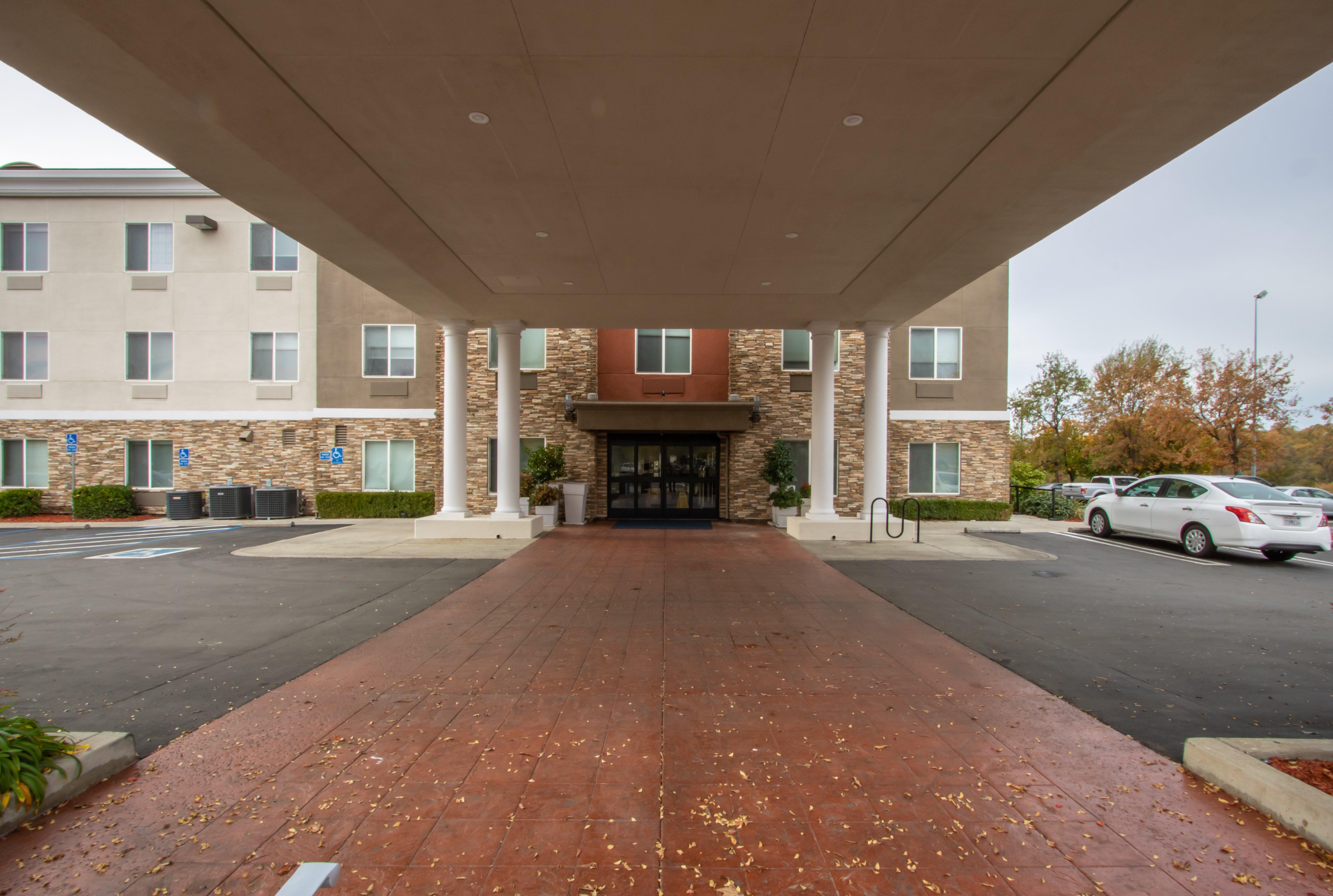 Holiday Inn Express Hotel & Suites Roseville - Galleria Area By Ihg Экстерьер фото