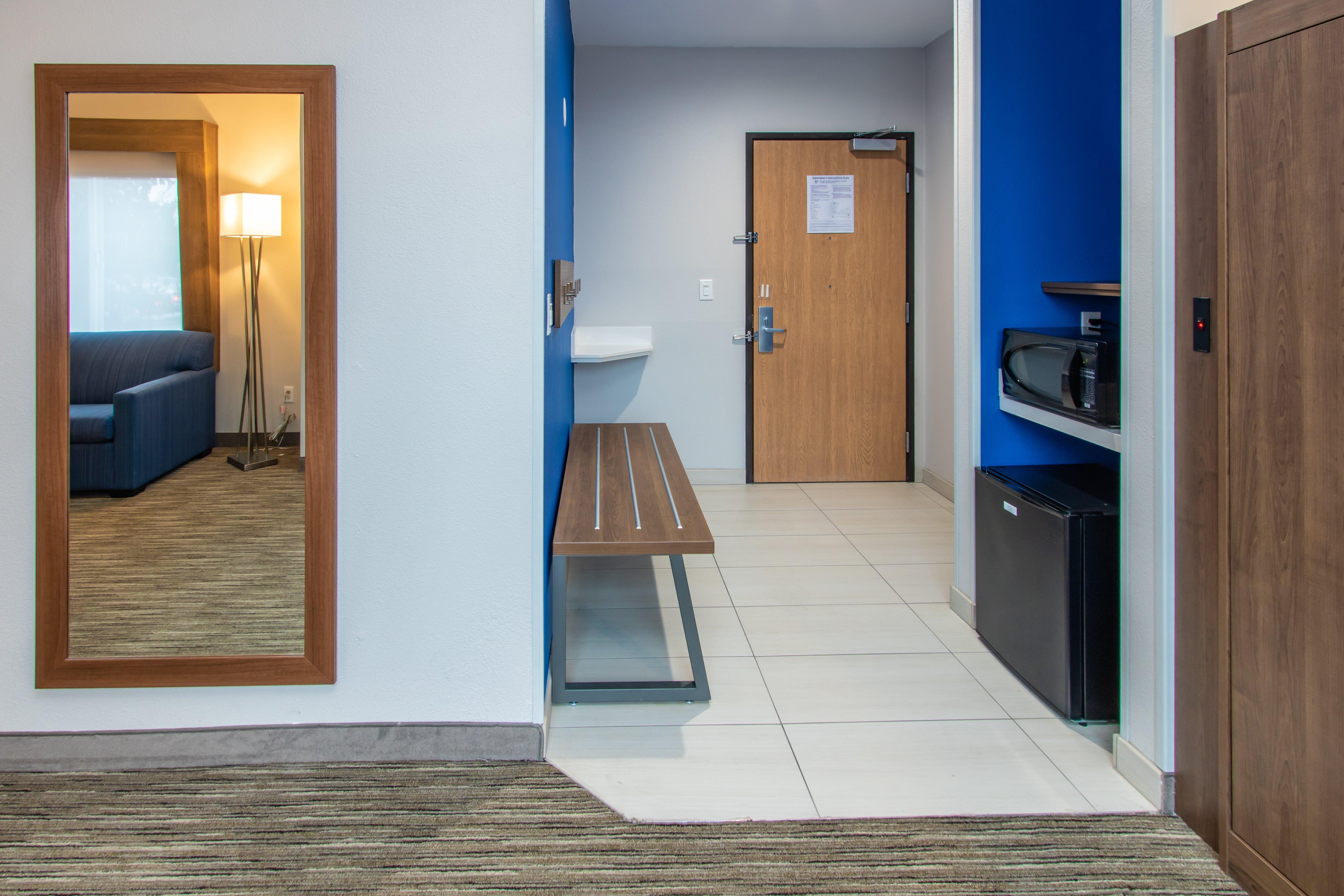 Holiday Inn Express Hotel & Suites Roseville - Galleria Area By Ihg Экстерьер фото
