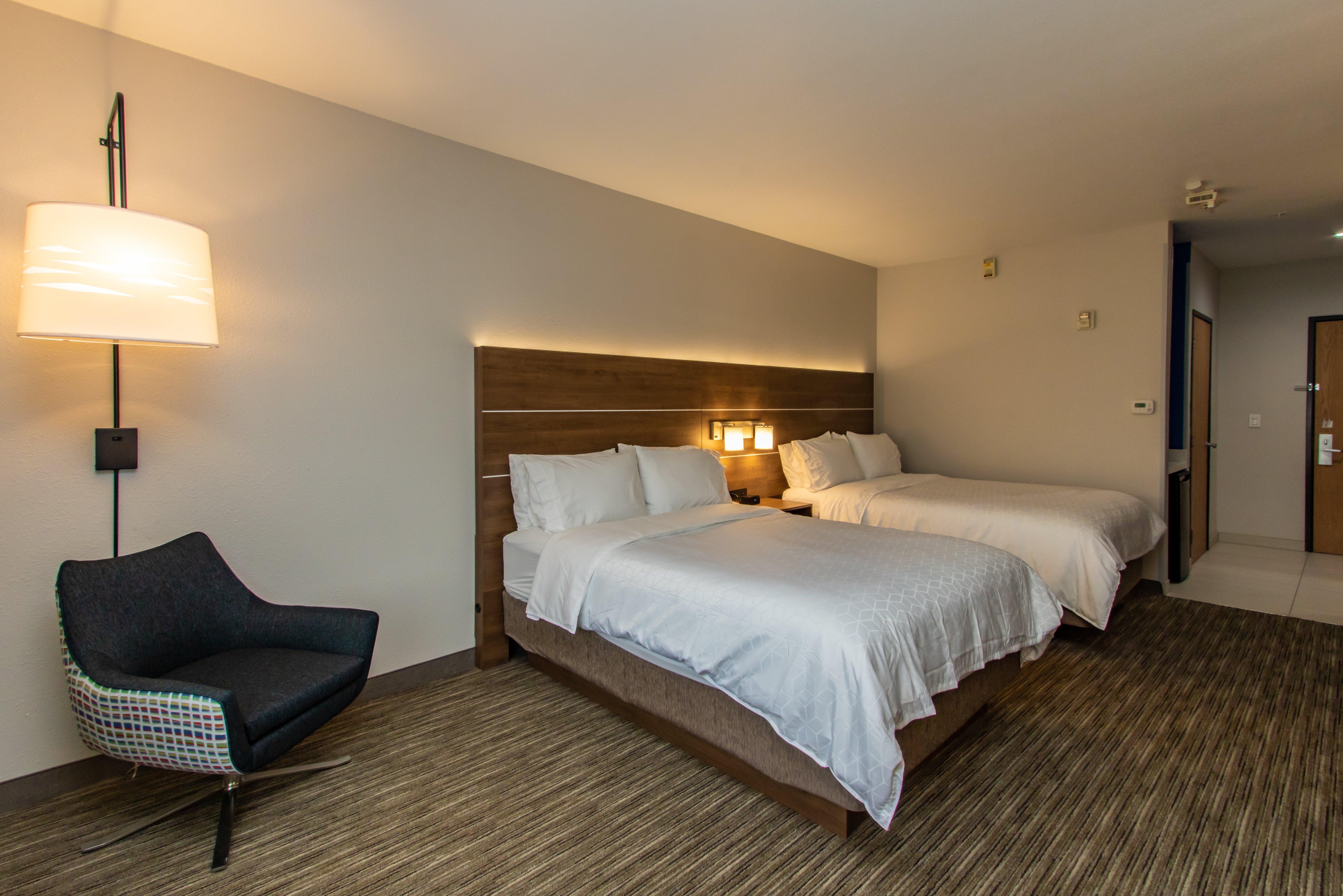 Holiday Inn Express Hotel & Suites Roseville - Galleria Area, An Ihg Hotel Экстерьер фото